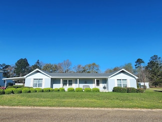 310 Laurel St, Ocilla, GA 31774