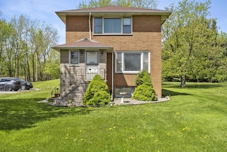 10410 Arizona St, Crown Point, IN 46307