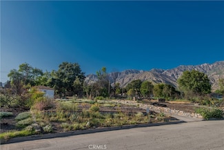1017 Dolores Dr, Altadena, CA 91001