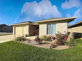 744 N Thornton Ct, Wichita, KS 67235