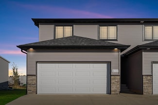 612 Grindstone Cir, Waterloo, IA 50702