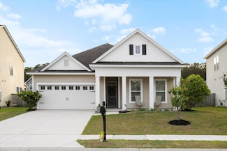 589 Crossland Dr, Moncks Corner, SC 29461