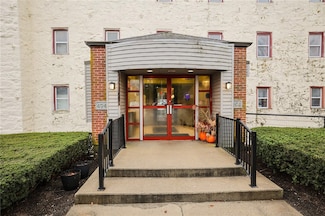 494 Woonasquatucket Ave Unit 413, North Providence, RI 02911