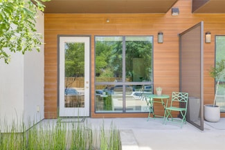 207 W Johanna St Unit 102, Austin, TX 78704
