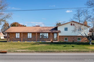 1220 Hanover St, Germantown, IL 62245