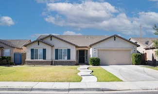 10601 Pleasant Valley Dr, Bakersfield, CA 93311