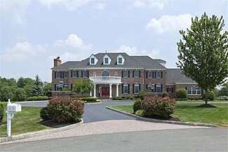7 Nicola Ct, Cranbury, NJ 08512