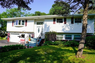 188 N Middletown Rd, Nanuet, NY 10954