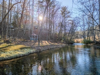 916 Old Cashes Valley Rd, Blue Ridge, GA 30513