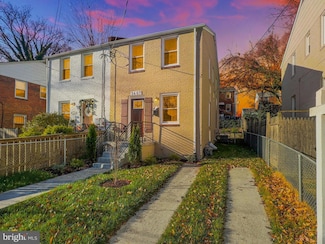 3407 25th St SE, Washington, DC 20020