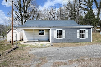 1412 Cliffside Place SE, Lenoir, NC 28645