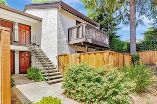 775 Williamsburg Way Unit B, Gilroy, CA 95020