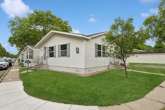 880 Cessna Dr, New Brighton, MN 55112
