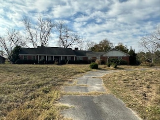 204 Brookfield Nashville Rd, Enigma, GA 31749