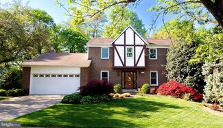 9089 Wexford Dr, Vienna, VA 22182