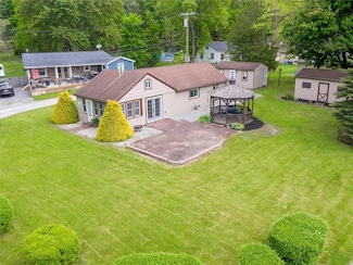 8521 W Buckingham St, Honeoye, NY 14471
