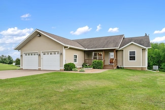 35084 Hinckley Rd, Hinckley, MN 55037