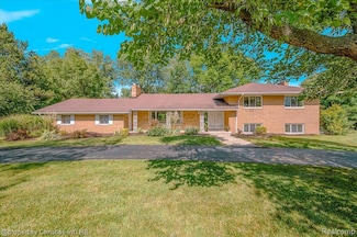30700 Marimoor St, Beverly Hills, MI 48025
