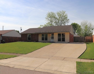 175 Bradley Dr, Germantown, OH 45327