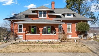 1007 Quincy St, Parkersburg, WV 26101