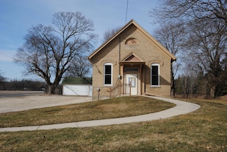 W4614 Potter Rd, Elkhorn, WI 53121
