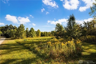 4245 W Wenger Rd, Clayton, OH 45315