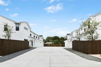 1500 Sylvan Glade Unit 2b Rd Unit 2B, Austin, TX 78745