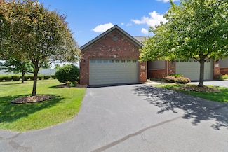 830 Boxwood Dr, Munster, IN 46321