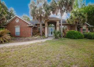 148 Old Dr S, Crestview, FL 32536