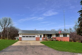 217 S Union St, Toulon, IL 61483