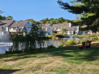 54 Rope Ferry Rd Unit D72, Waterford, CT 06385