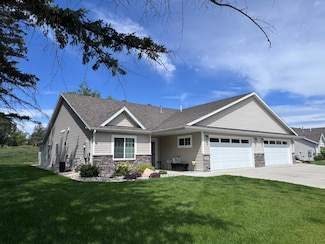 1407 N Park St, Fergus Falls, MN 56537