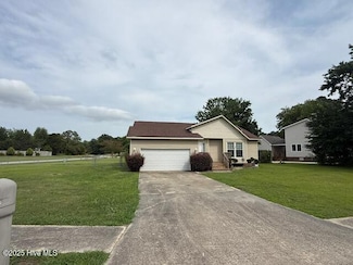 414 Foxlair Ln, Havelock, NC 28532
