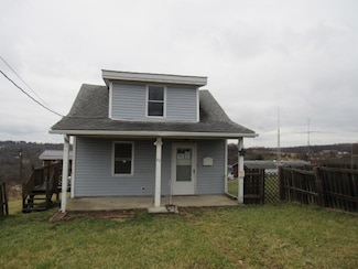 49 2nd St, Irwin, PA 15642