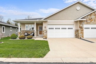 5764 Prairie Stone Dr, McFarland, WI 53558