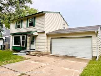 5401 Catalpa Dr, Lansing, MI 48911