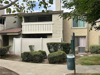 57 Town And Country Rd, Pomona, CA 91766