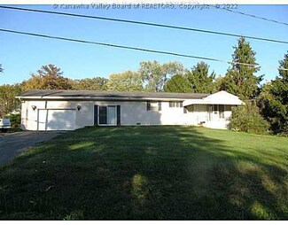 5155 Crystal Dr, Charleston, WV 25313