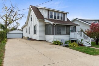 2148 C St SW, Cedar Rapids, IA 52404