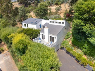 99 Janes St, Mill Valley, CA 94941