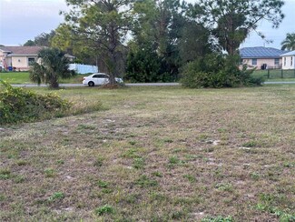 6580 Maytree Cir, Buckingham, FL 33905