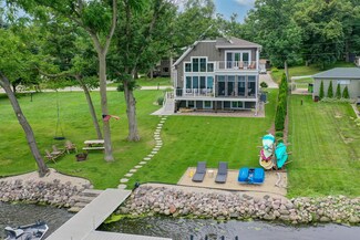 6507 Riverside Rd, Waterford, WI 53185