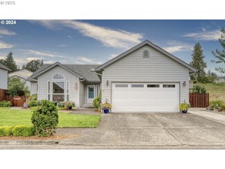 1335 2nd St, Columbia City, OR 97018