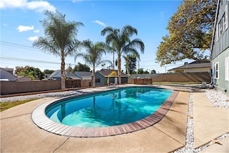 624 Hendrix Ave, Claremont, CA 91711