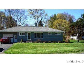 8761 South St, Weedsport, NY 13166