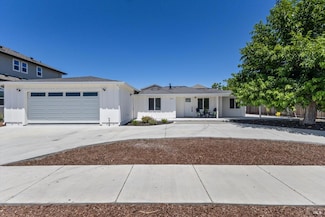 2113 Dennis Ln, Santa Rosa, CA 95403