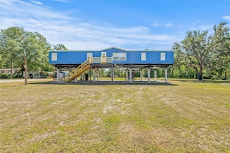 4425 Pine St, Valrico, FL 33596