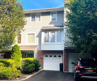 202 Admiralty Loop, Staten Island, NY 10309