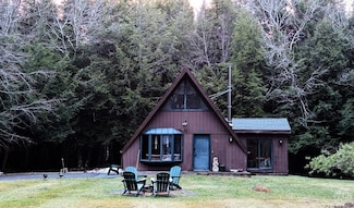 86 Spruce Dr, Jewett, NY 12444