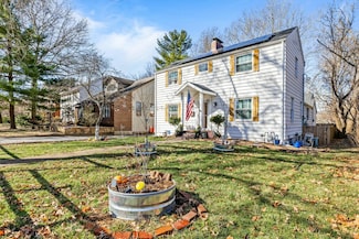 921 S Pickwick Ave, Springfield, MO 65804